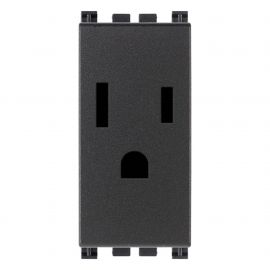 Toma 2P+T 15A 127V USA