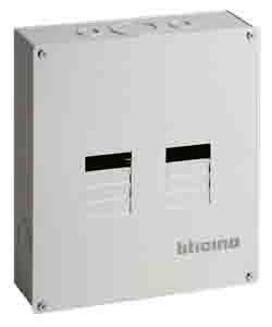 Centro de carga de 8 polos, 100 A,120/240 V, para empotrar (uso comercial)