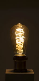 Foco LED Vintage Espiral 4W ámbar modelo EDISON